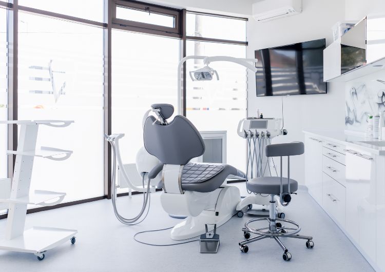 歯科医院内　診療台