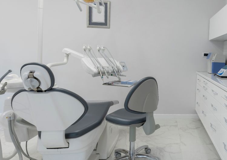 歯科医院内　診療台